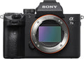 Sony Alpha 7 III Spiegellose Vollformat Kamera - 24,2 MP CMOS Sensor mit Sony Alpha Anschluss - Schneller Autofokus in 0,02 Sekunden - Optische 5 Achsen Bildstabilisierung