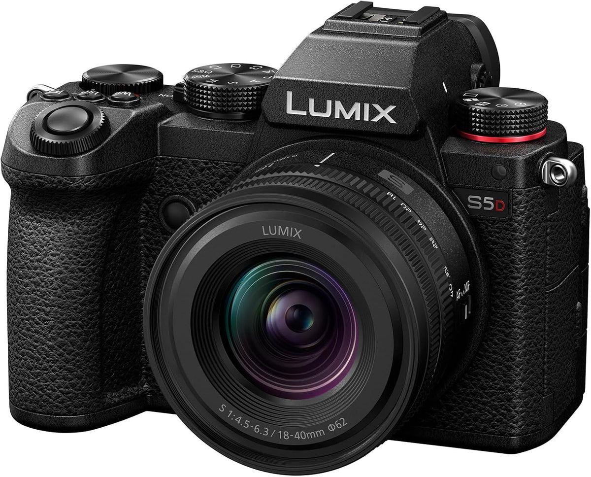 Panasonic Lumix S5D Spiegellose Vollformatkamera - 24,2 MP CMOS Sensor mit L Mount - S-R1840E Objektiv 18 bis 40 mm und 4K 60p Video - WLAN Bluetooth und 180 Grad Monitor
